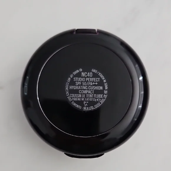 MAC Cosmetics Studio Perfect SPF 50 - Picture 4 of 6